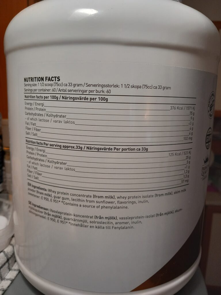 Étiquette d'une whey protéine blended (mélange entre whey isolate et whey concentrée)